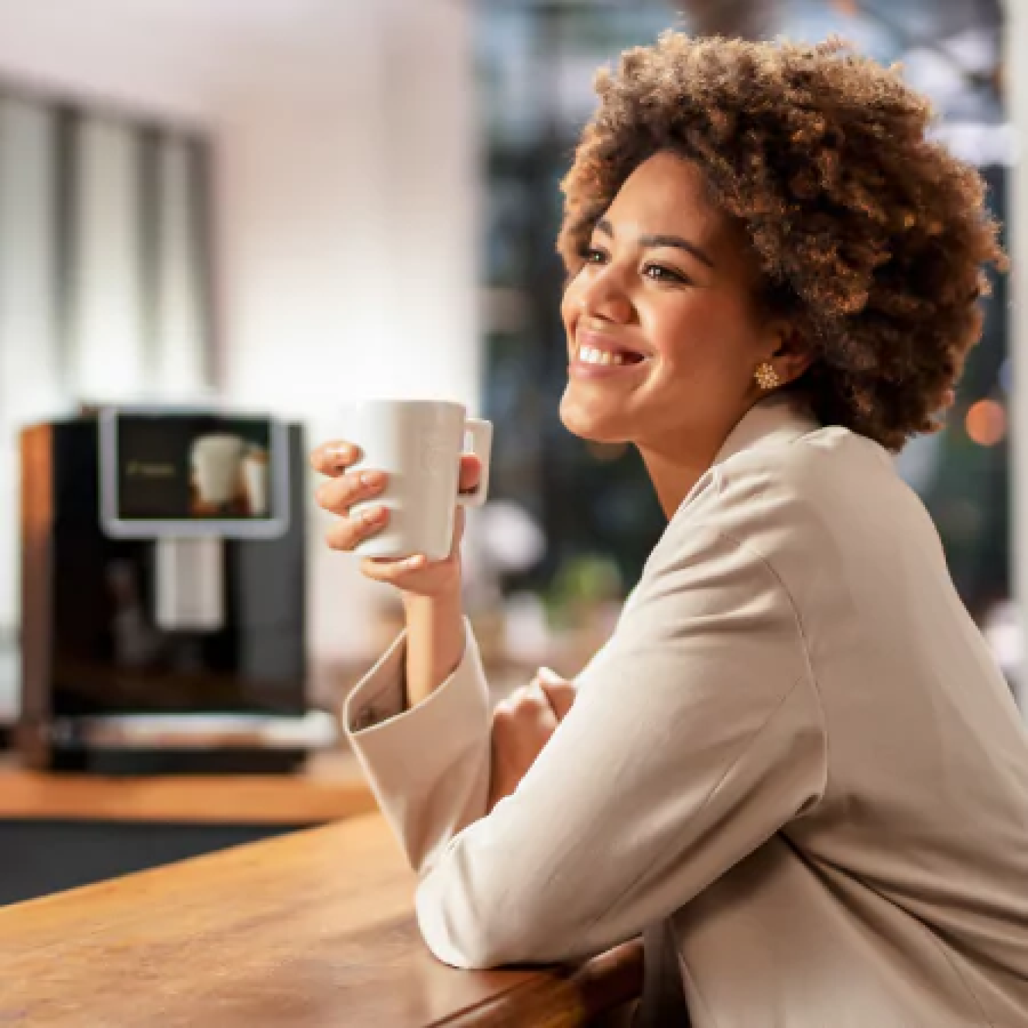 Tchibo Coffea Office Otomatik Kahve Makinesi + Mini Süt Soğutucusu